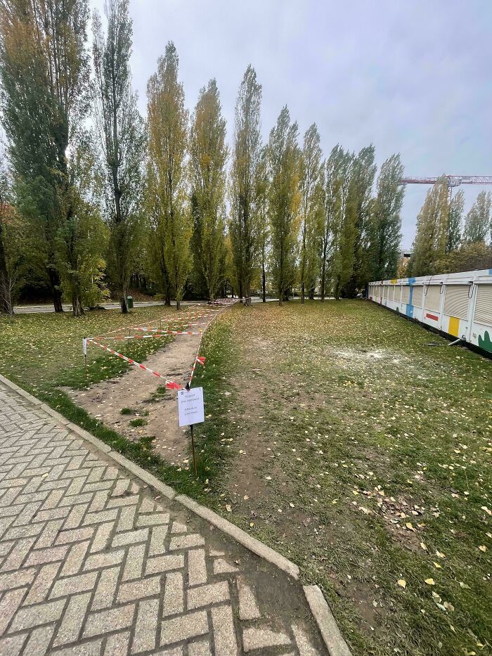 Ці кумедні фото доводять, що люди завжди йдуть коротшим шляхом - 814951 Ці кумедні фото доводять, що люди завжди йдуть коротшим шляхом - фото 814951