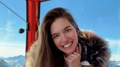 Змінилася чи ні: колишня дружина Дмитра Комарова показала себе у 18 років