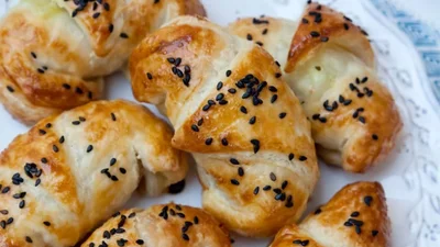 Быстрые пицца-рулеты без дрожжей – идеальная закуска