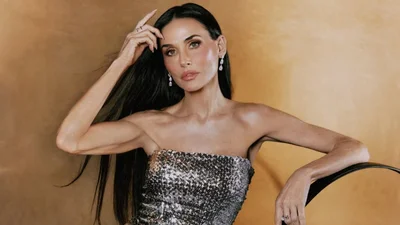 "Голое" платье и бриллианты: 63-летняя Деми Мур произвела фурор эффектным луком