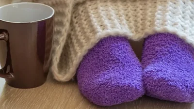 Як зігрітися, коли на вулиці -20 і вдома немає світла: велика підбірка порад, які точно врятують у холод