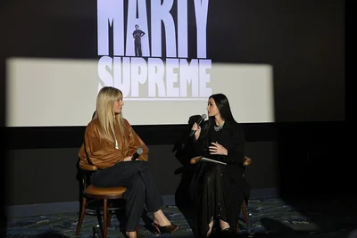 Гвінет Пелтроу показала ідеальну куртку. - фото 817204