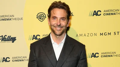 Бредлі Купер зафанатів від турецького серіалу й подивився його разом із мамою - дізнайся який