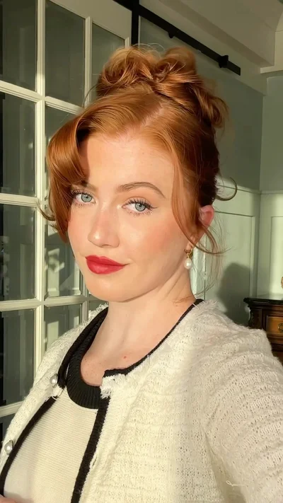 Зачіска з боковим проділом - фото 817444