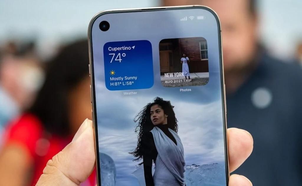 iPhone 18 Pro: инсайдер слил самое радикальное изменение дизайна за десятилетие - фото 817701