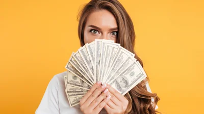 Цього тижня ці знаки зодіаку притягуватимуть гроші без зайвих зусиль