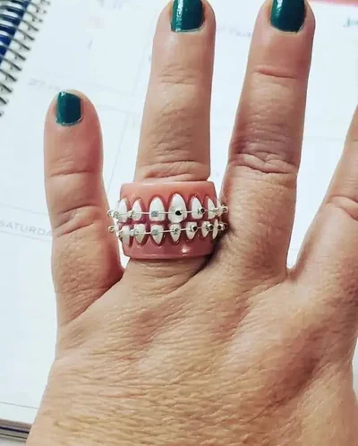 Секондхенд-знахідки, які настільки дивні, що їх хочеться розглядати годинами - фото 818032