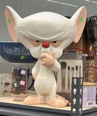 Секондхенд-знахідки, які настільки дивні, що їх хочеться розглядати годинами - фото 818036