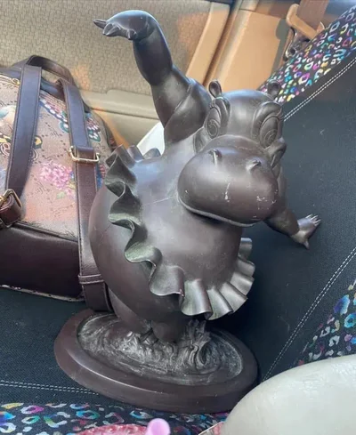 Секондхенд-знахідки, які настільки дивні, що їх хочеться розглядати годинами - фото 818044