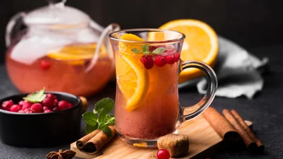 Пряний чай з ягодами та апельсином: рецепт твого гарного настрою та затишку