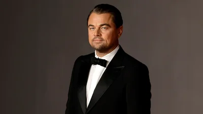 Оделся сам – накричала: возлюбленная Ди Каприо взялась за его гардероб после публичного высмеивания