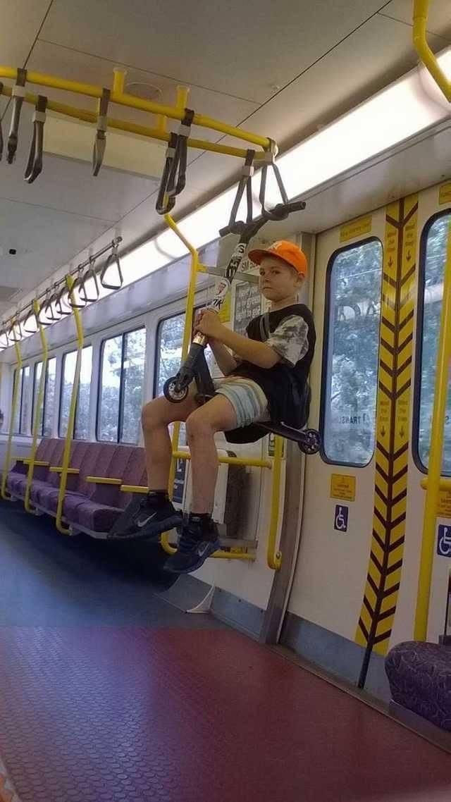Эти эпические фото из метро доказывают - подземка живет своей особенной жизнью - 819025 Эти эпические фото из метро доказывают - подземка живет своей особенной жизнью - фото 819025