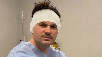 Женя Кот с повязкой на голове сообщил, что его прооперировали - что случилось с танцовщиком