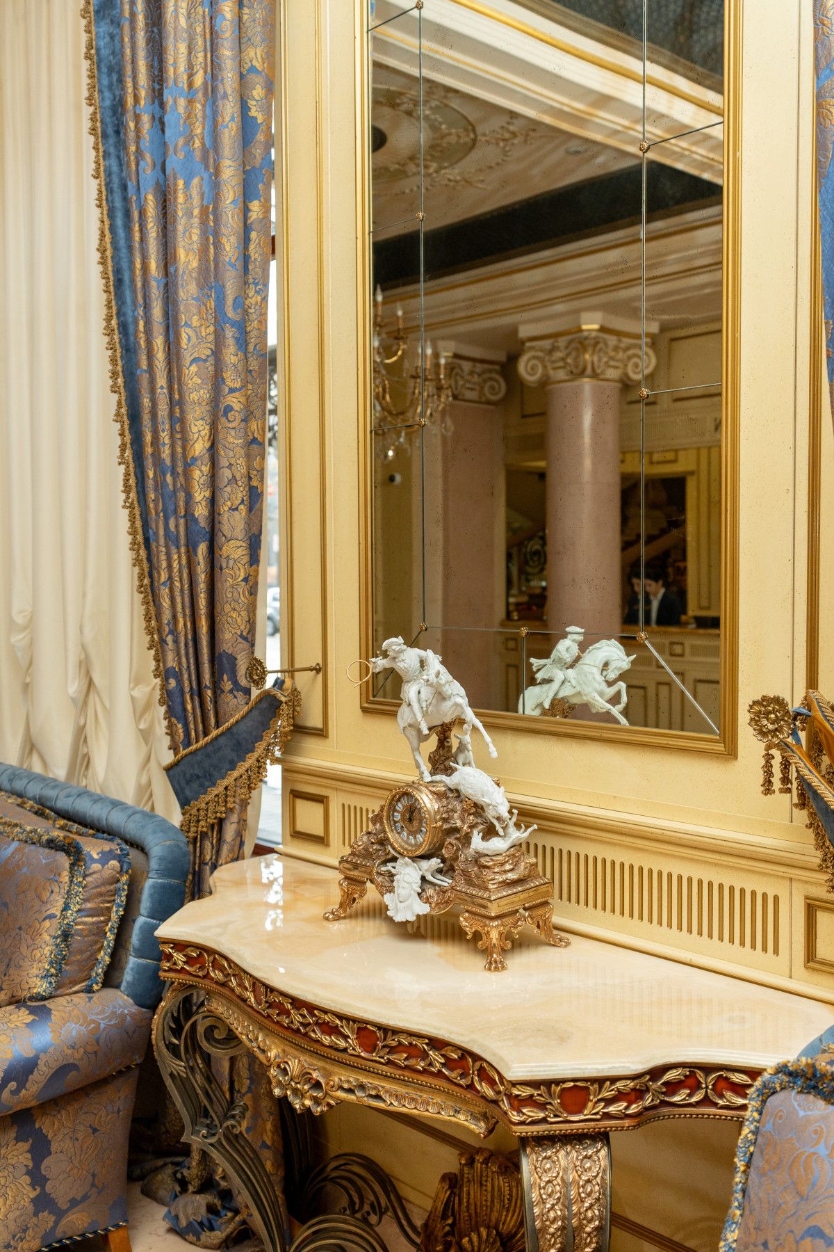 Почувствуй Одессу по-настоящему: почему Bristol Hotel 5* - идеальное место для романтики на День влюбленных - фото 819883