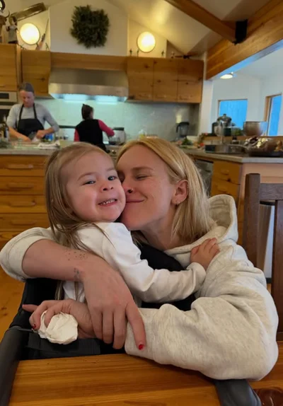 Онука Демі Мур і Брюса Вілліса з мамою - фото 820557