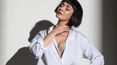 Ольга Сумская показала архивные фото в белье, у Козловского на руках и с дочкой, которая сейчас живет в Москве