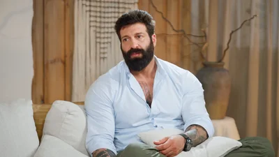 Хирург-офтальмолог, певец, чистильщик обуви: Даниэль Салем показал фото с детства и юности, и таким ты его не знаешь