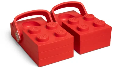 Кроксы из LEGO: известный бренд Crocs выпустил обувь в виде огромных кубиков