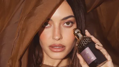 Невозможно не заметить: 5 ароматов, оставляющих роскошный шлейф на коже