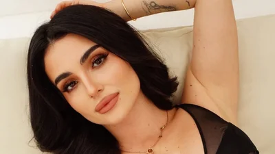 "Русалонька" для дорослих: Анна Трінчер у мушлях на грудях розбурхала уяву фанів