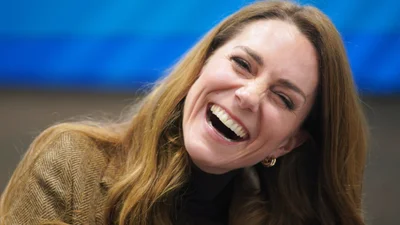 Кейт Миддлтон удивила новой прической, избавившись от фирменных локонов - такой принцессу ты еще не видела
