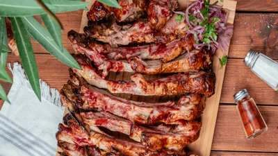 Ті самі соковиті запечені ребра, від яких кістка сама відходить
