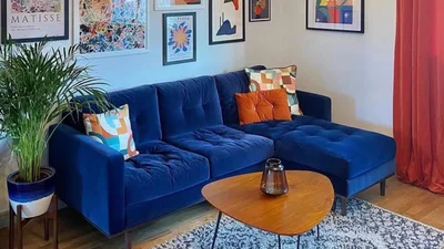 Дизайнери згодні: цей вибір дивана повністю змінює вітальню