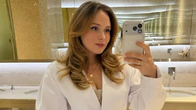 Інший колір волосся та дорослий погляд: Анна Кошмал показала себе у 17 років – акторку не впізнати