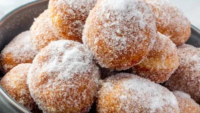 Домашні пончики, які пахнуть дитинством і завжди вдаються