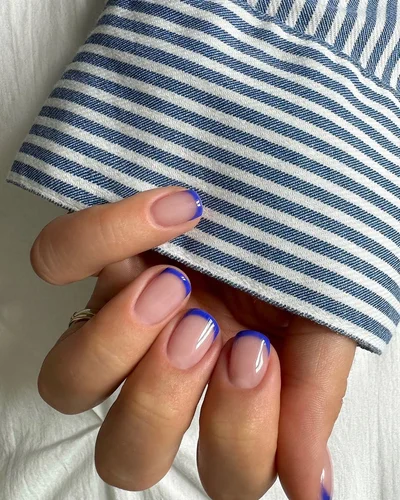 Ідеї для синього манікюру - фото 823955