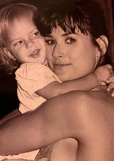 Демі Мур колись і зараз - фото 825441