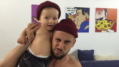 "Тревога": Монатик показал, как его младший сын прячется от ракет в паркинге