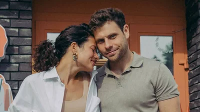 Сім'я відомого українського актора потрапила в ДТП: дружина втратила кермування – фото наслідків