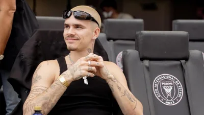 Помстився брату: Ромео Бекхем зробив нове тату у відповідь на вчинок Брукліна