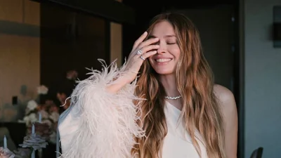 Віра Брежнєва показала рідкісні фото з молодшою донькою і мамою: градус краси зашкалює