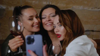 Любов сильніша за травми: Ксенія Мішина та Андрій Федінчик – у весняній прем’єрі "Бачу тебе"