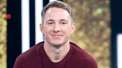 Это было киношно: Александр Терен рассказал о самом романтическом свидании и почему не любит 14 февраля