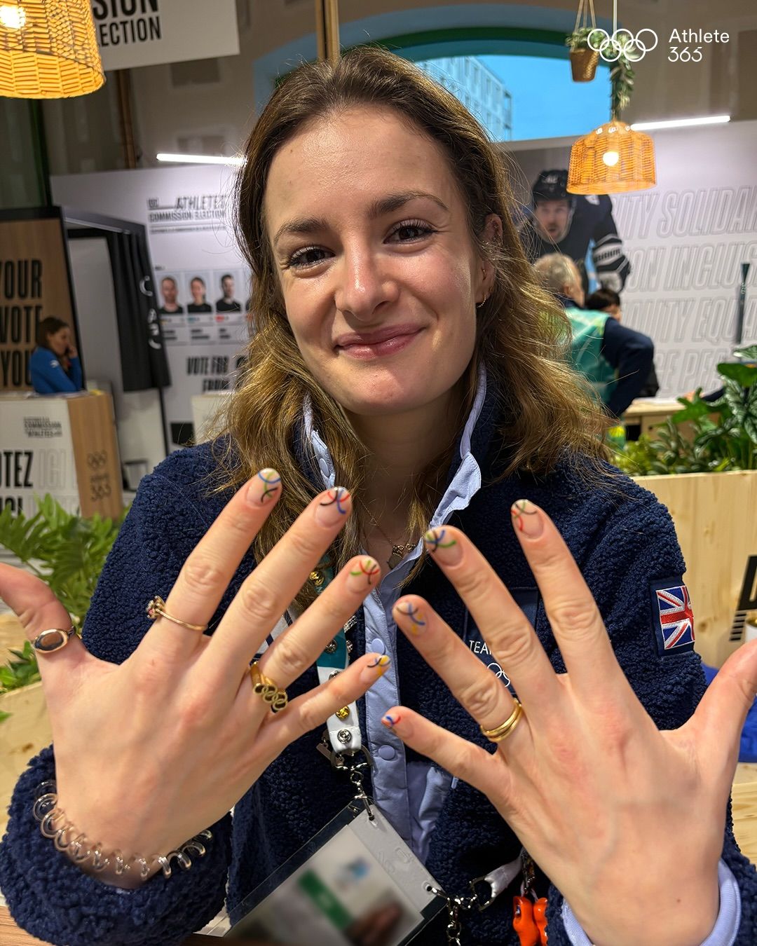 Який манікюр носять спортсменки на Олімпіаді-2026: ніжні сердечка і символічні кільця - фото 828995