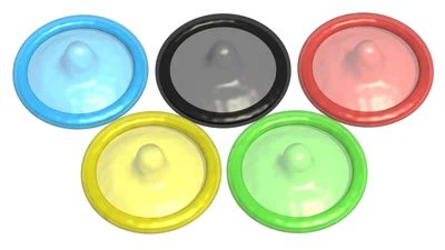 Пікантний рекорд Олімпіади: спортсмени вичерпали запас презервативів за три дні