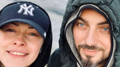 На фоні чуток про розлучення: чоловік Олени Кравець приїхав з фронту прямо на її виставу – відео