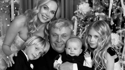 Юлія Думанська показала солодке фото третього сина й розсекретила його імʼя