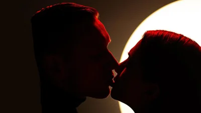 Александр Рудинский рассказал о реакции жены на его обнаженные сцены в кино