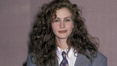 Об’ємні кучері як у 90-х: 3 стильні ретро укладки, що знову в тренді