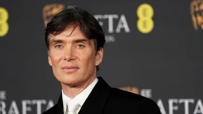 Киллиан Мерфи впервые за долгое время показался с женой-красавицей, которая старше его