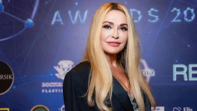 Модниці Ольга Сумська та її донька прийшли разом на кінопрем'єру – фото красунь у різних стилях