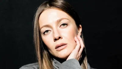 KOLA пригадала, як на початку повномасштабного вторгнення її кинув наречений і як згодом вона знайшла кохання всього життя