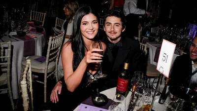 Нові фото Кайлі Дженнер викликали хвилю чуток про зменшення губ