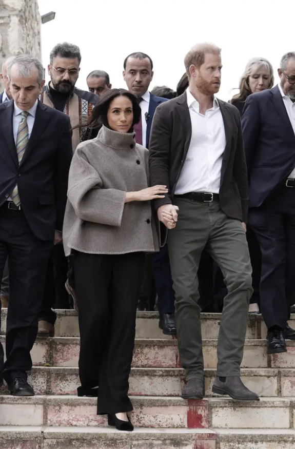 Меган Маркл здивувала образом із Zara. - 835391 Меган Маркл здивувала образом із Zara. - фото 835391