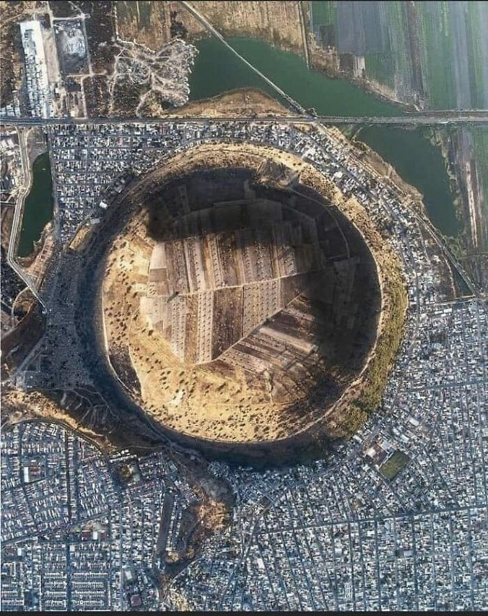 20 самых странных находок, которые люди случайно увидели на Google Earth - 835401 20 самых странных находок, которые люди случайно увидели на Google Earth - фото 835401