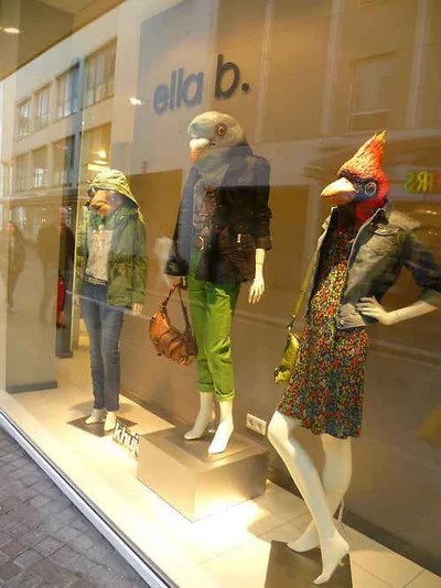 20 разів, коли манекени у магазинах змусили людей обертатись та безсоромно реготати - фото 836617